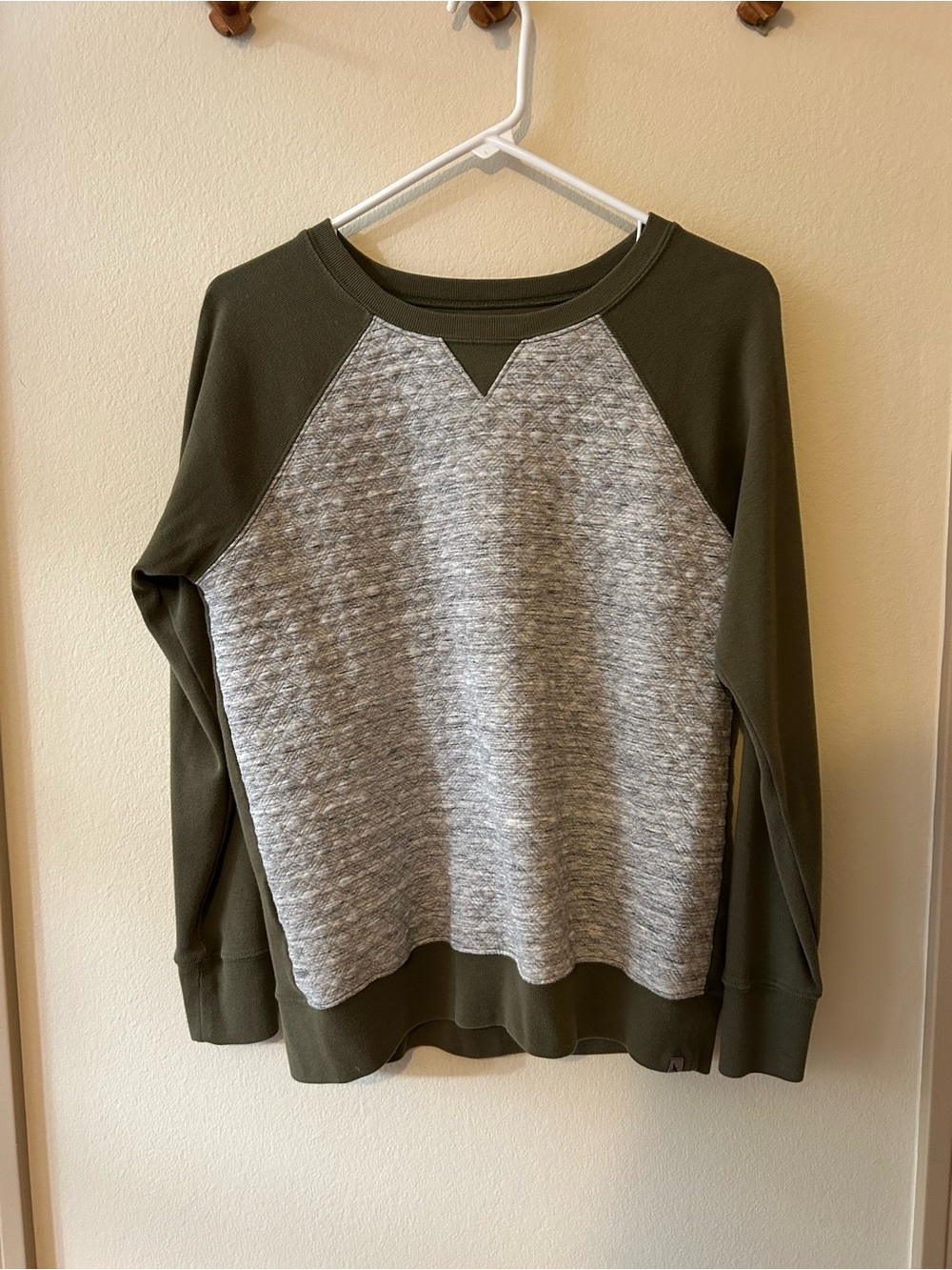 Eddie Bauer Olive Green and Heather Gray Raglan Sweater